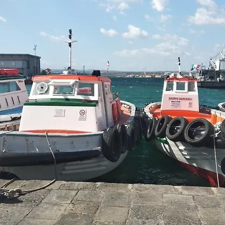 فندق مبيت وإفطار Vecchia Darsena 4*