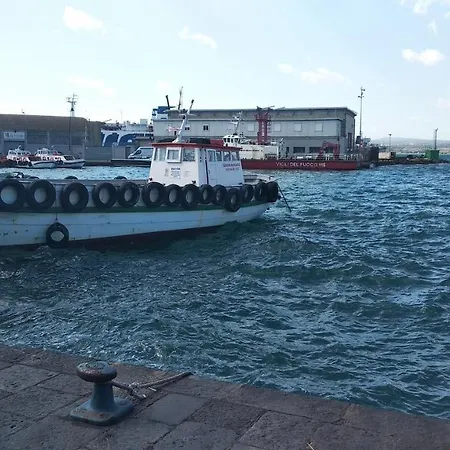 فندق مبيت وإفطار Vecchia Darsena أوغوستا